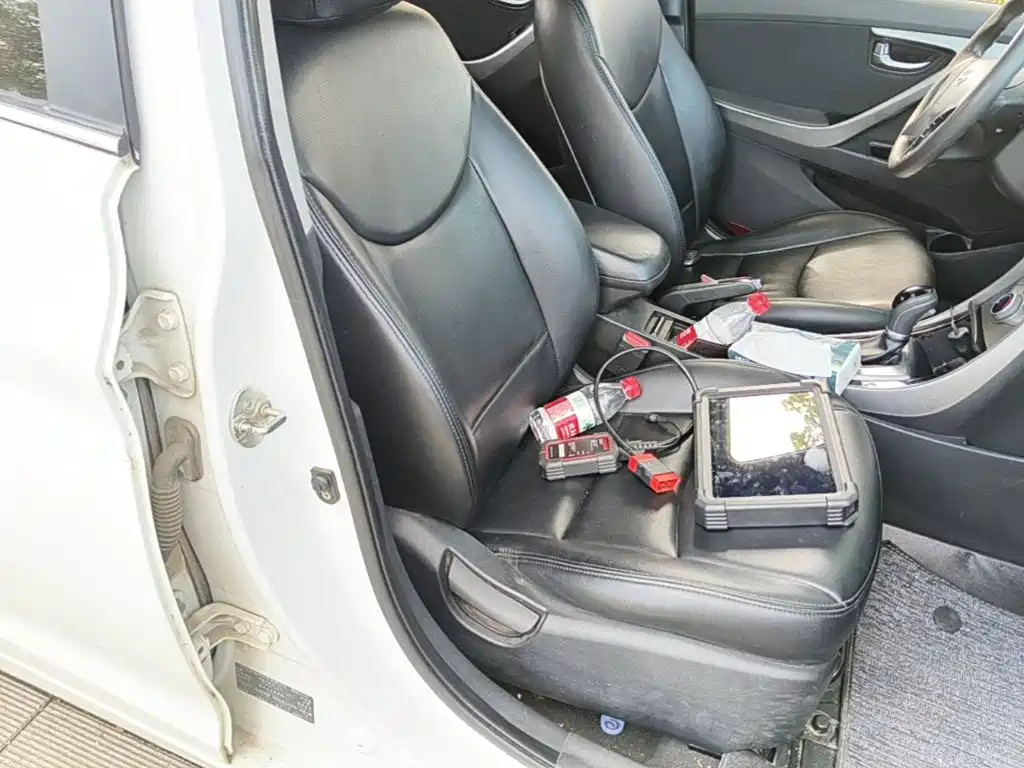 Hyundai Elantra Langdong — миниатюра 25
