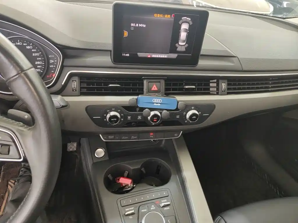 Audi A4L — миниатюра 13