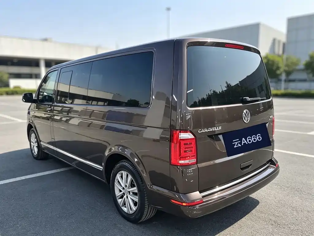 Volkswagen Caravelle — миниатюра 10