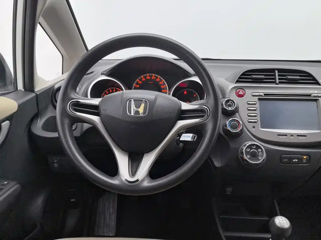Honda Fit — миниатюра 11