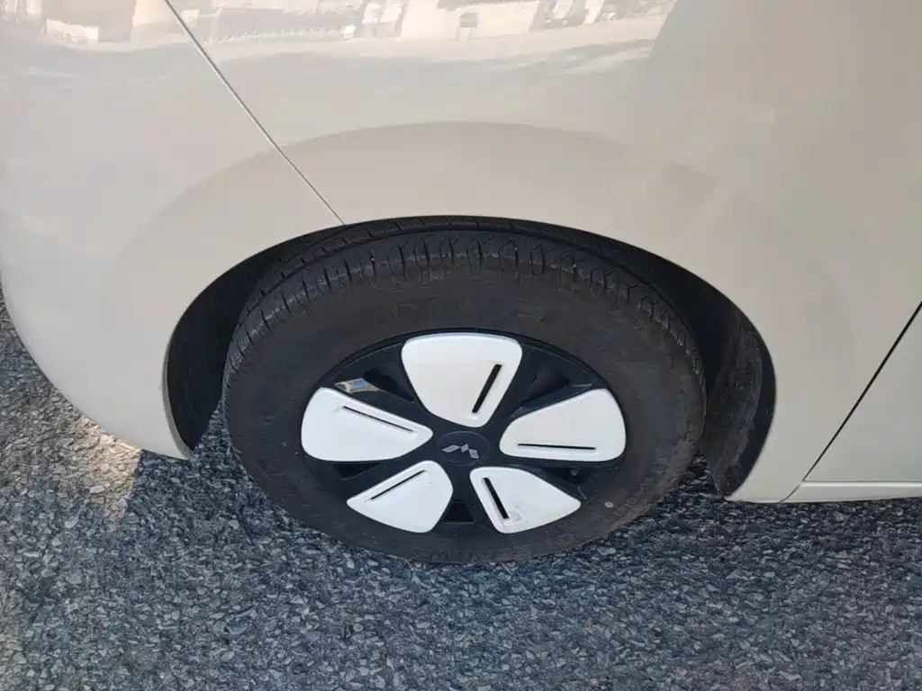Wuling MINIEV — миниатюра 23