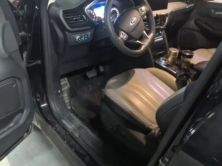 Ford Escape — миниатюра 9