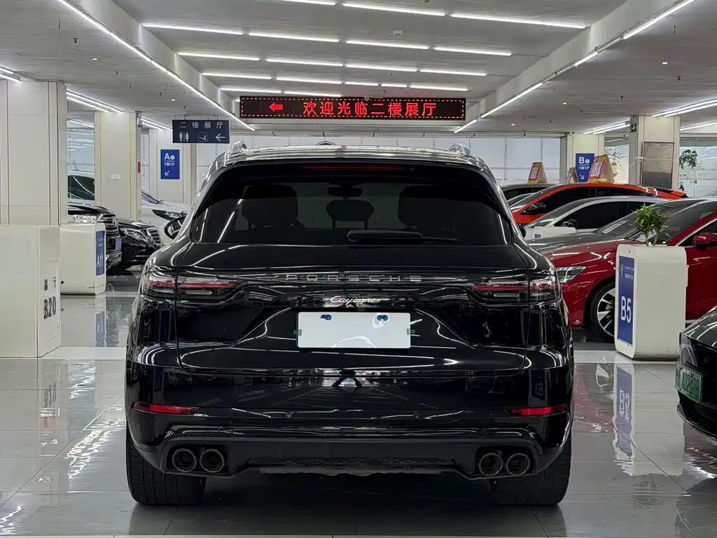 Porsche Cayenne — миниатюра 14