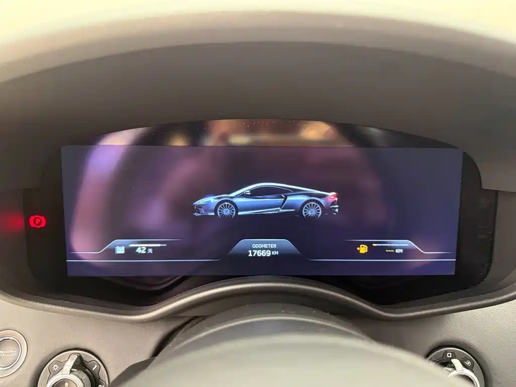 McLaren GT — миниатюра 8