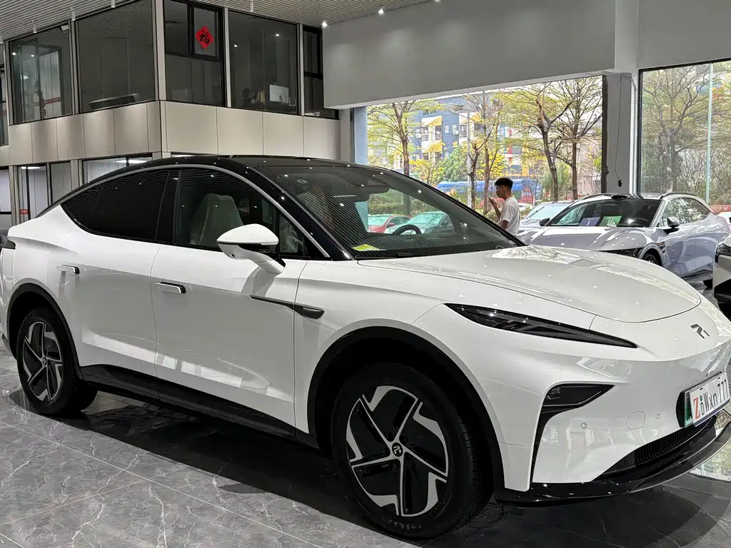 RISING AUTO FEIFAN R7