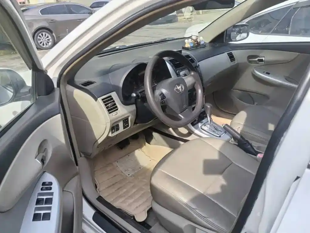 Toyota Corolla — миниатюра 4