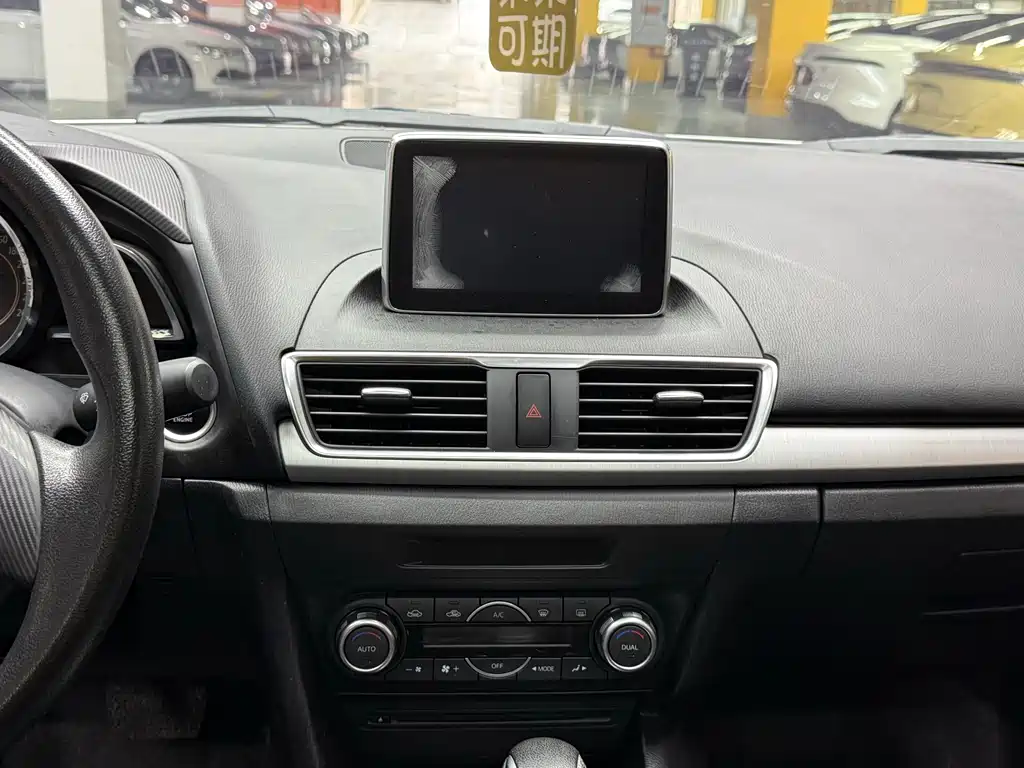 Mazda 3 Axela — миниатюра 15