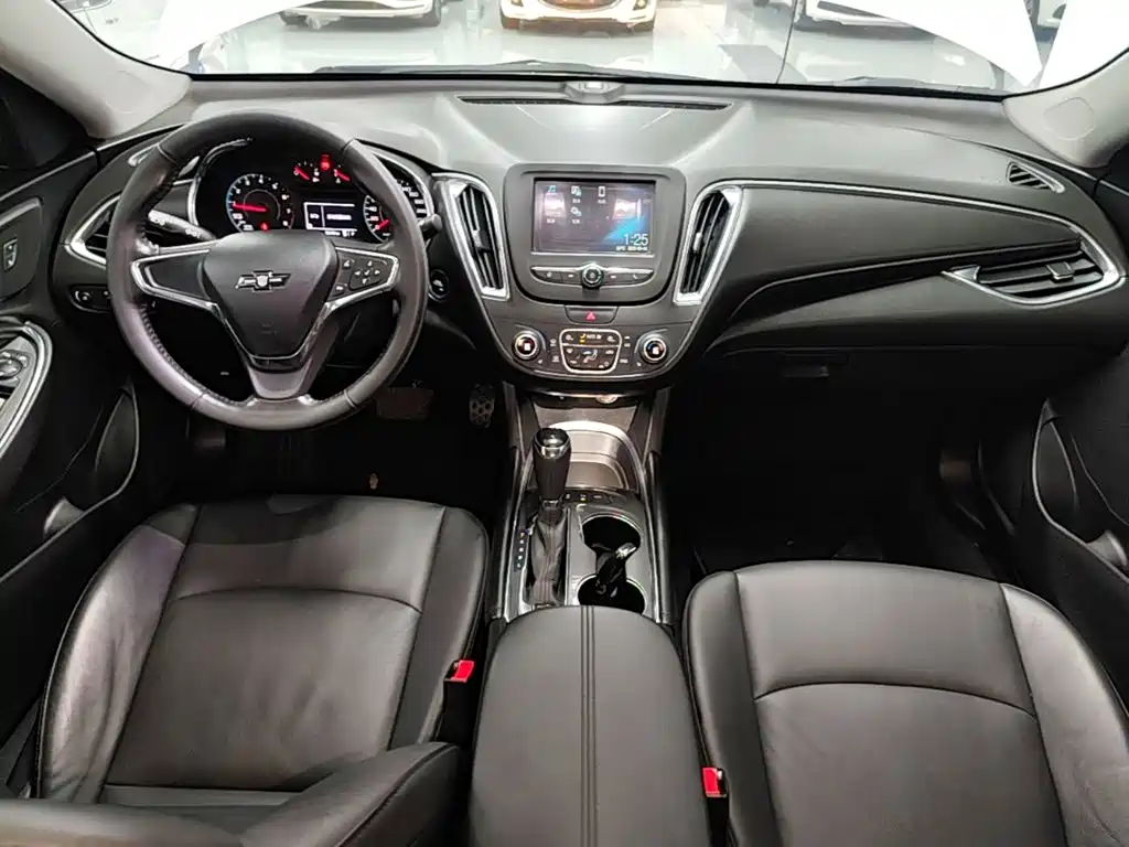 Chevrolet Malibu XL — миниатюра 10