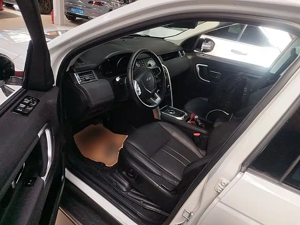 Land Rover Discovery Sport — миниатюра 16