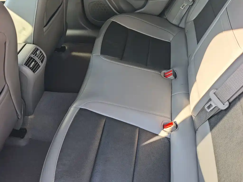 Chevrolet Malibu — миниатюра 8