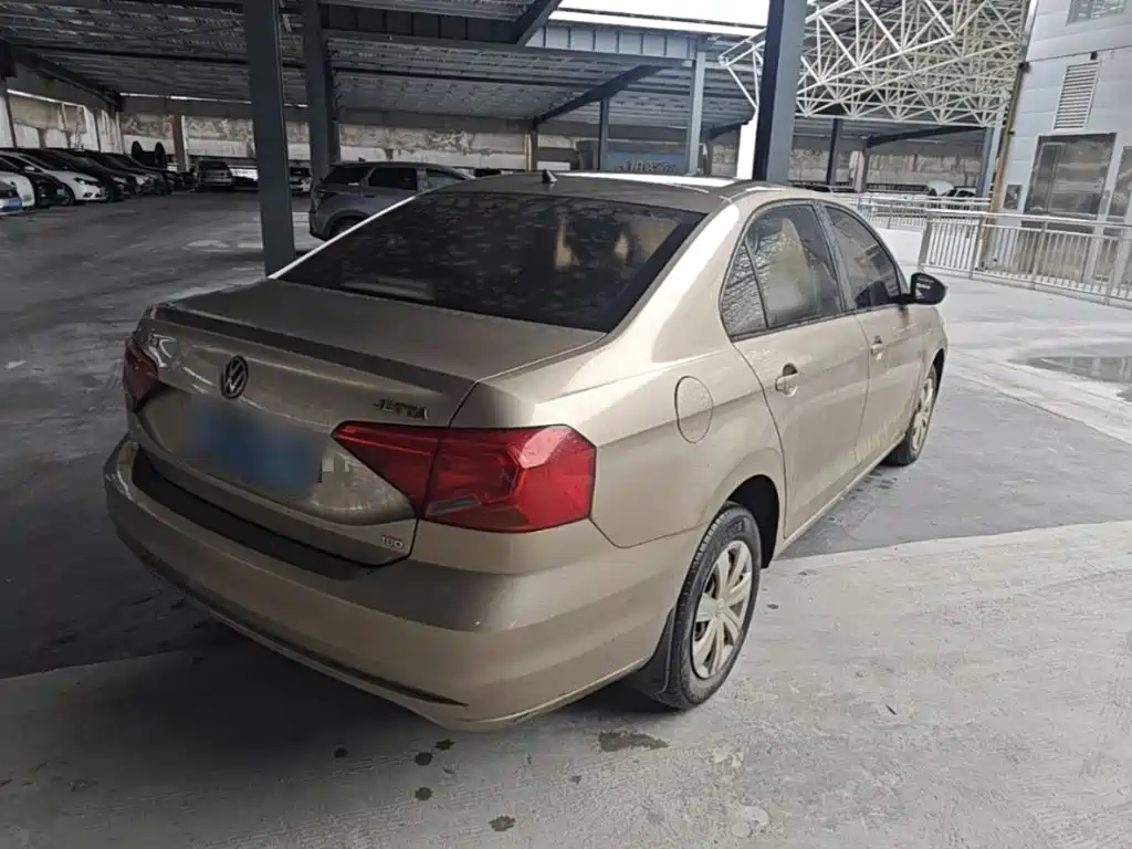 Volkswagen Jetta — миниатюра 7
