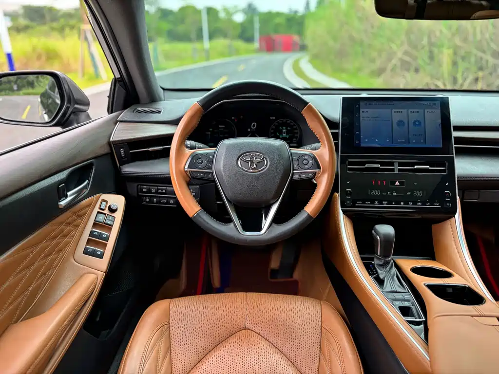 Toyota Avalon — миниатюра 6