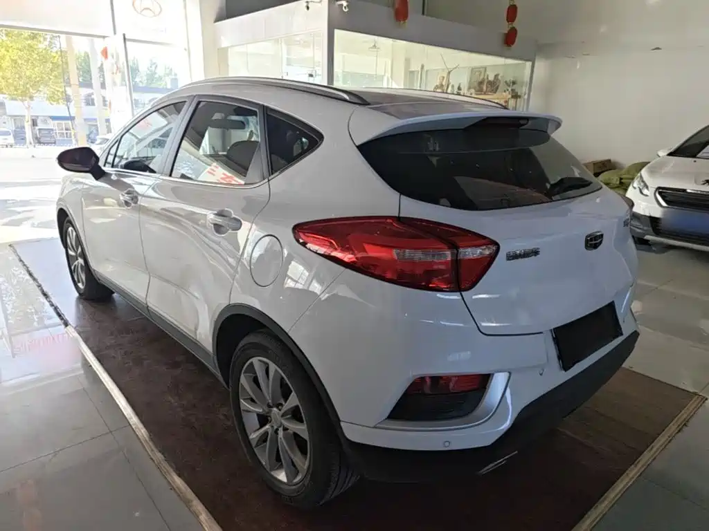 Geely Emgrand GS — миниатюра 5