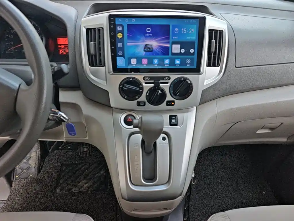 Nissan NV200 — миниатюра 13