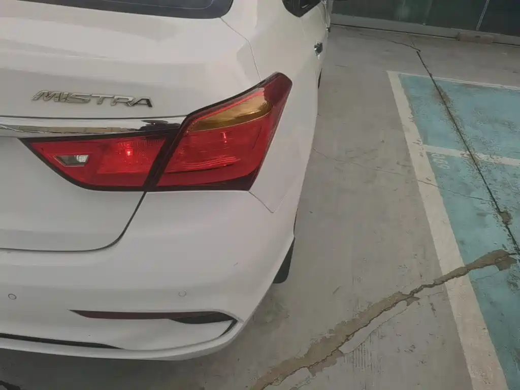 Hyundai Mistra — миниатюра 8