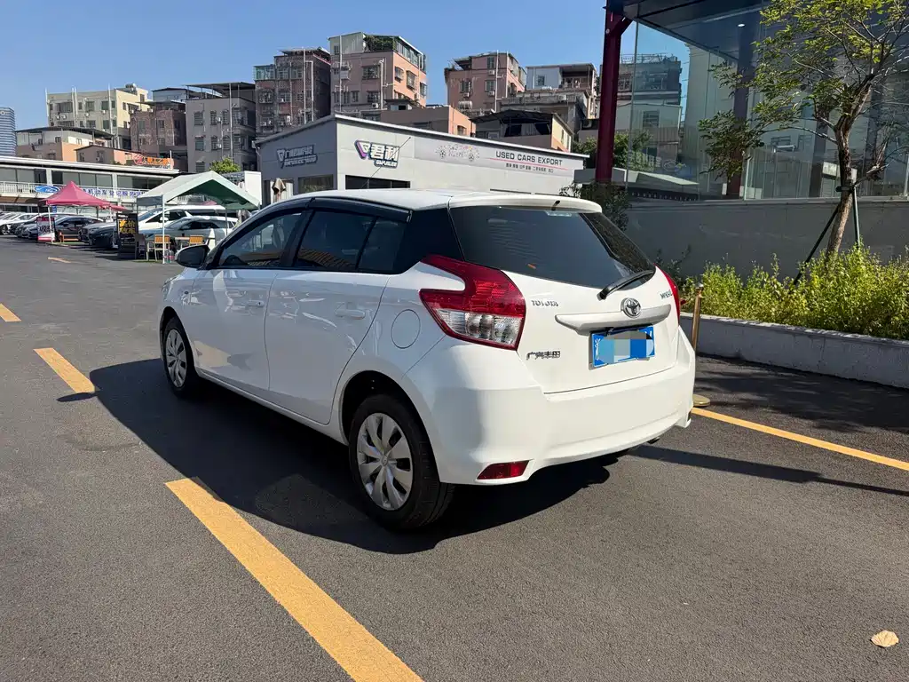 Toyota Yaris L — миниатюра 4
