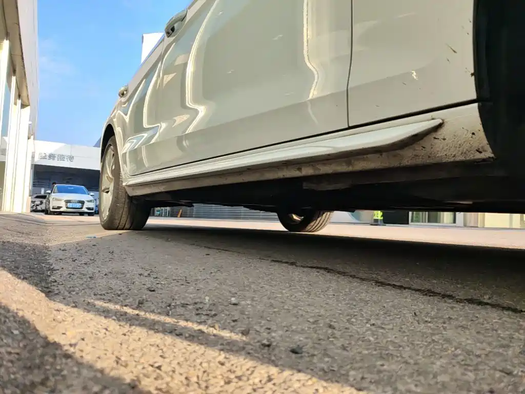Audi A4L — миниатюра 21