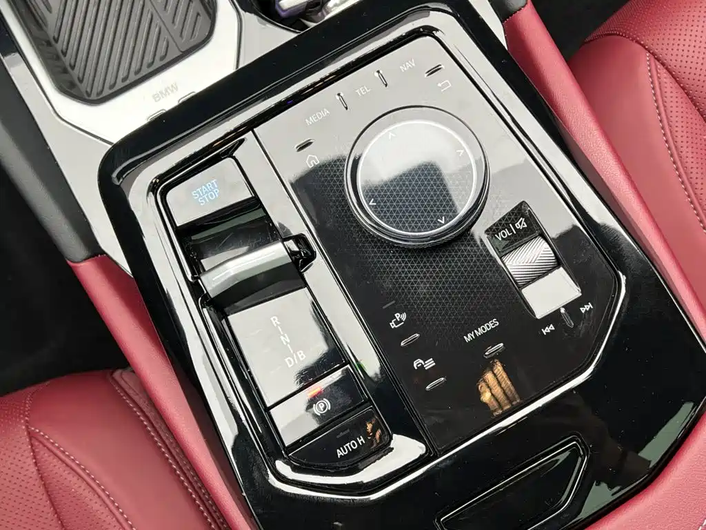 BMW i5 — миниатюра 22