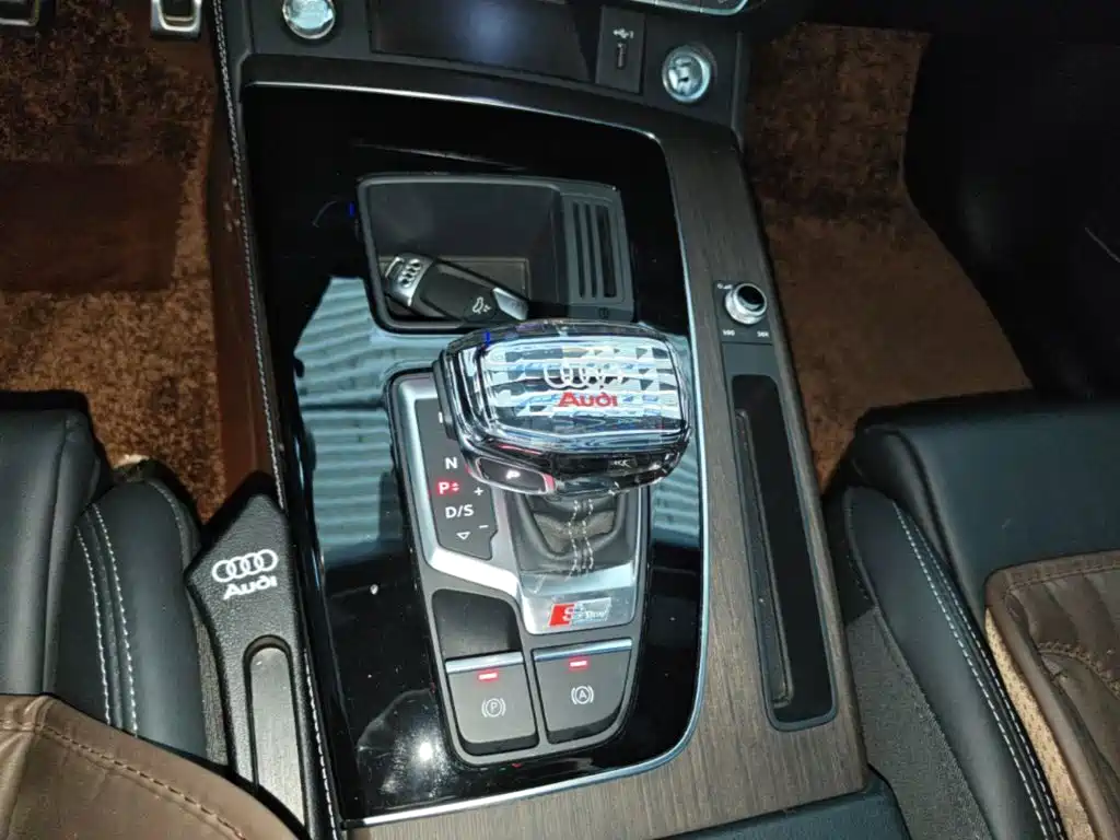 Audi Q5L — миниатюра 14