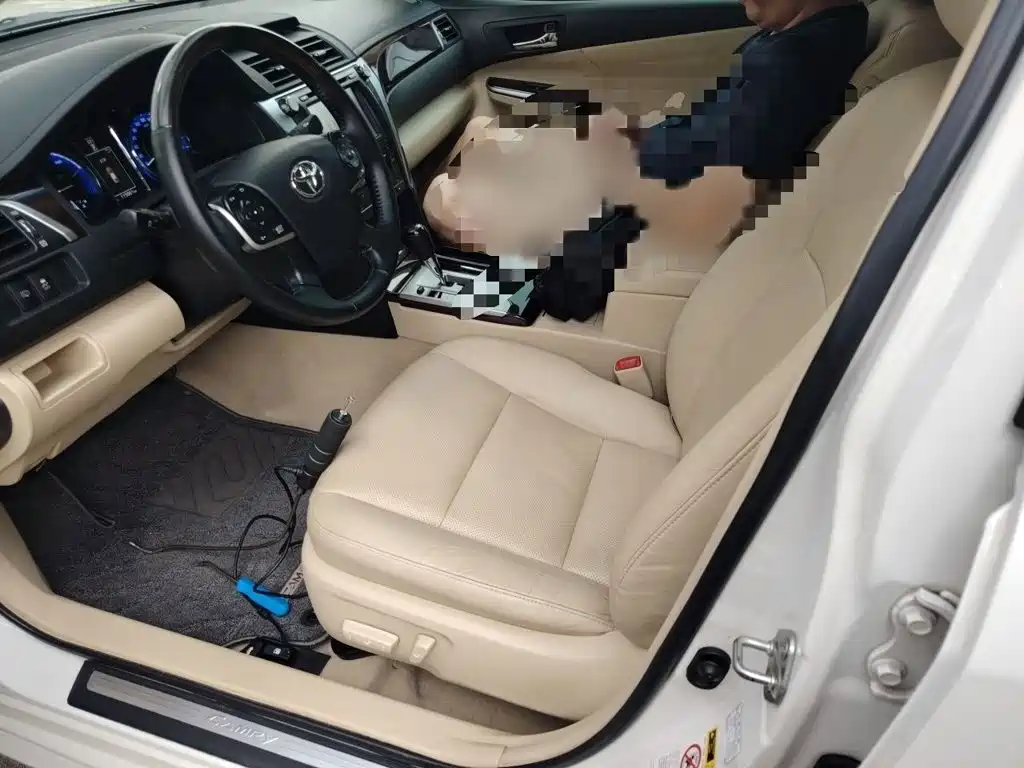 Toyota Camry — миниатюра 8