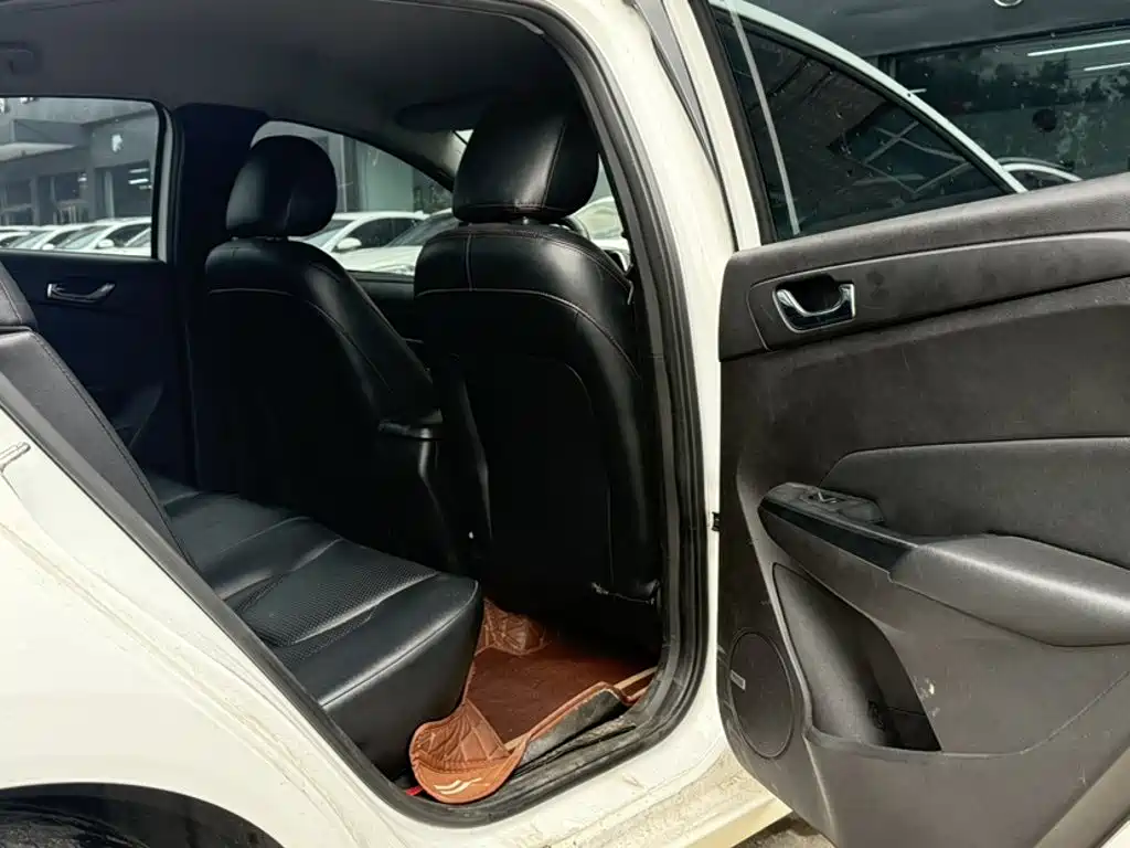 Chery Arrizo 5 — миниатюра 12