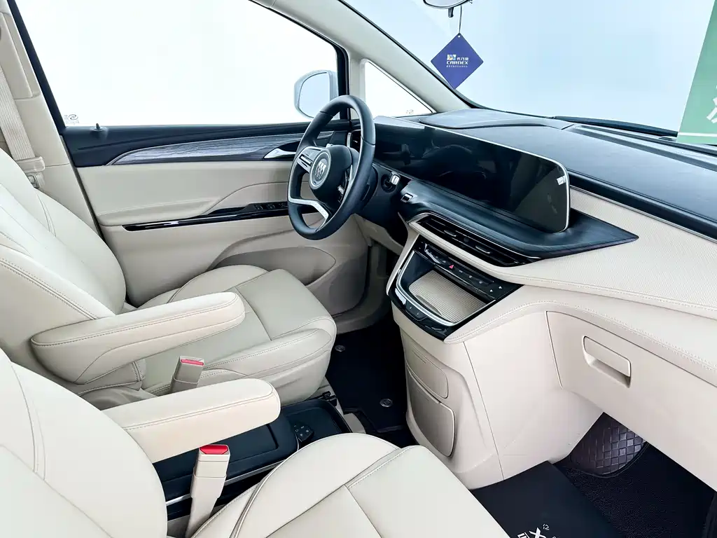 BUICK GL8 NEW ENERGY