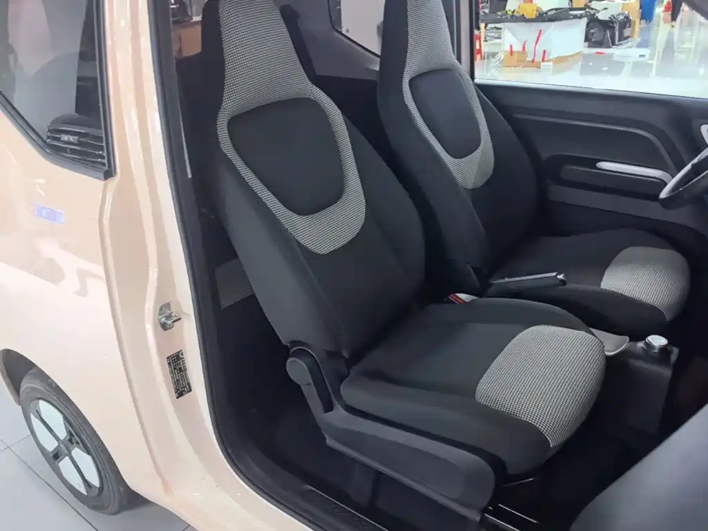 Wuling MINIEV — миниатюра 25