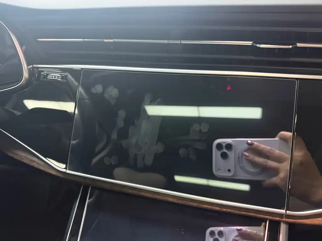 Audi Q7 — миниатюра 8