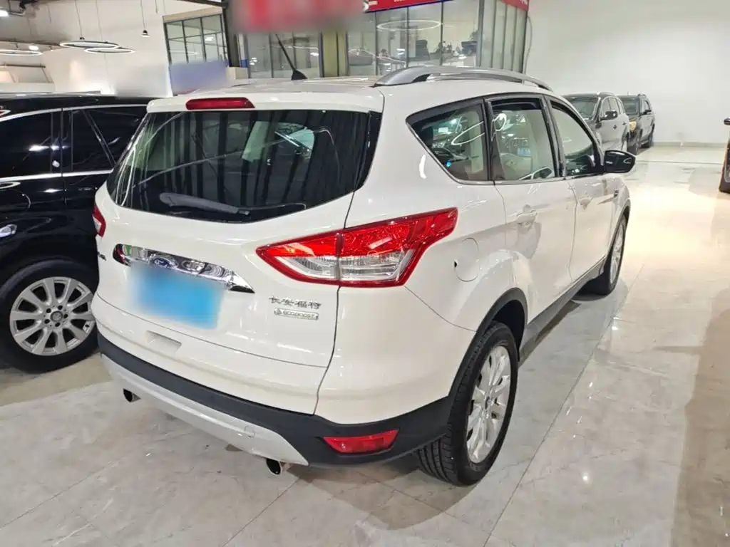 Ford Kuga — миниатюра 7