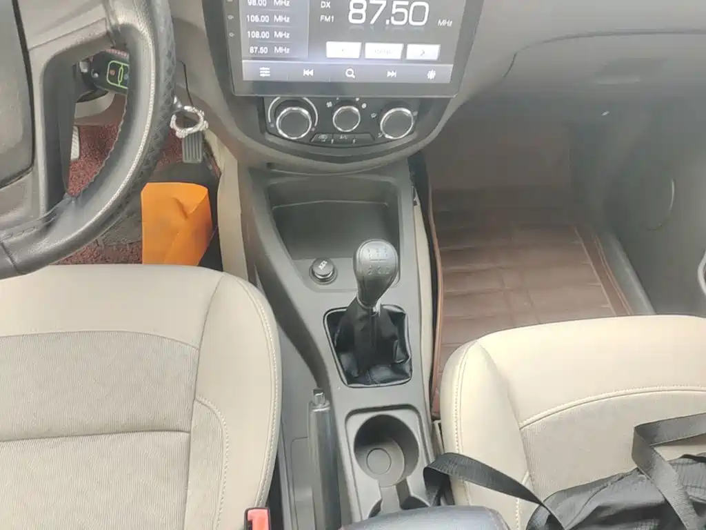 Wuling Hongguang — миниатюра 14