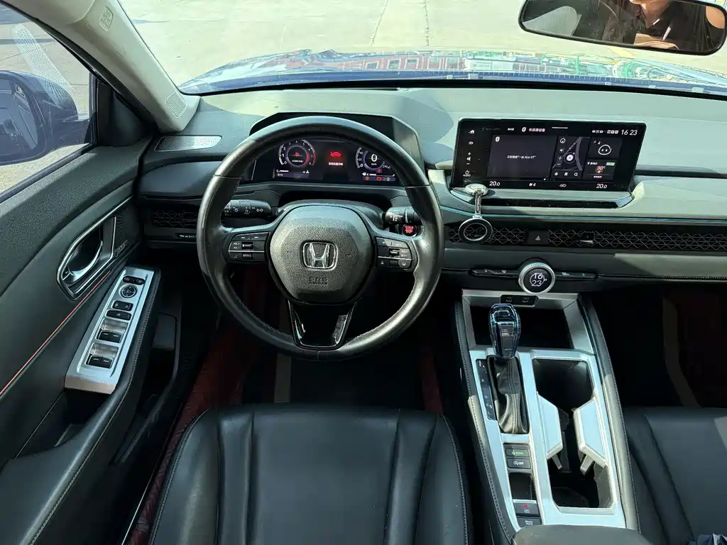 Honda Accord — миниатюра 9