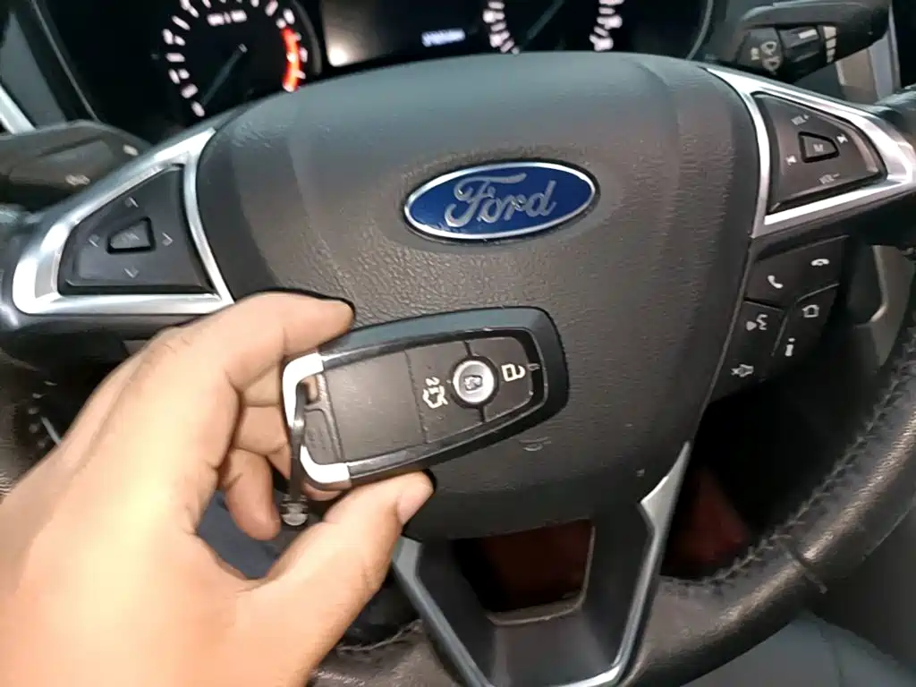Ford Mondeo — миниатюра 9