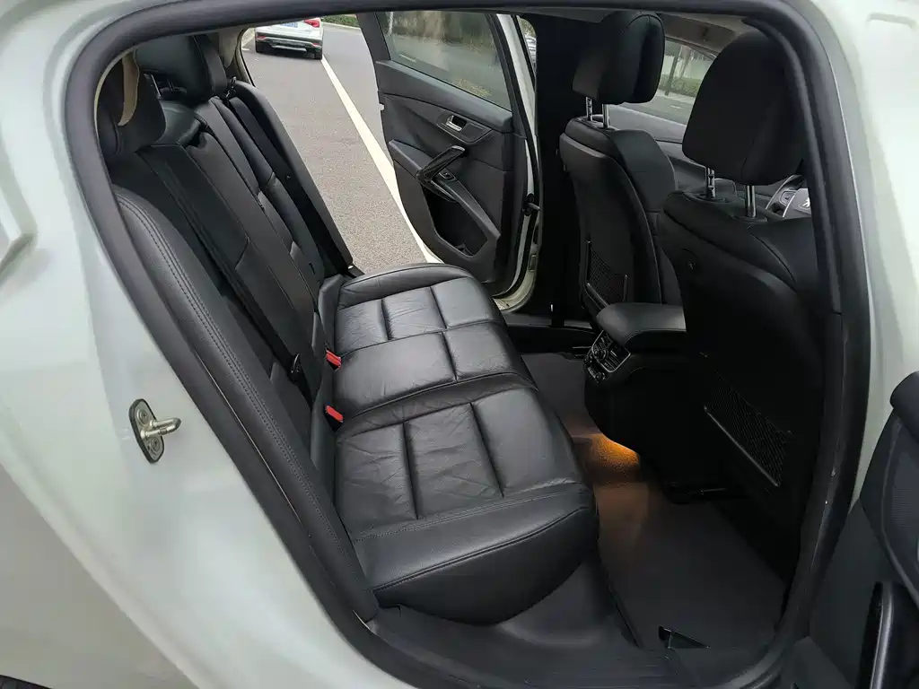 Peugeot 508 — миниатюра 10
