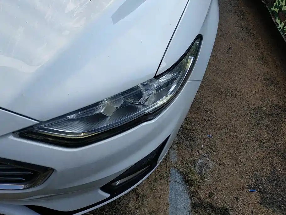 Ford Mondeo — миниатюра 5