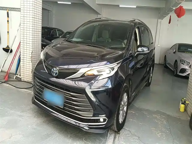 TOYOTA SIENNA 2022