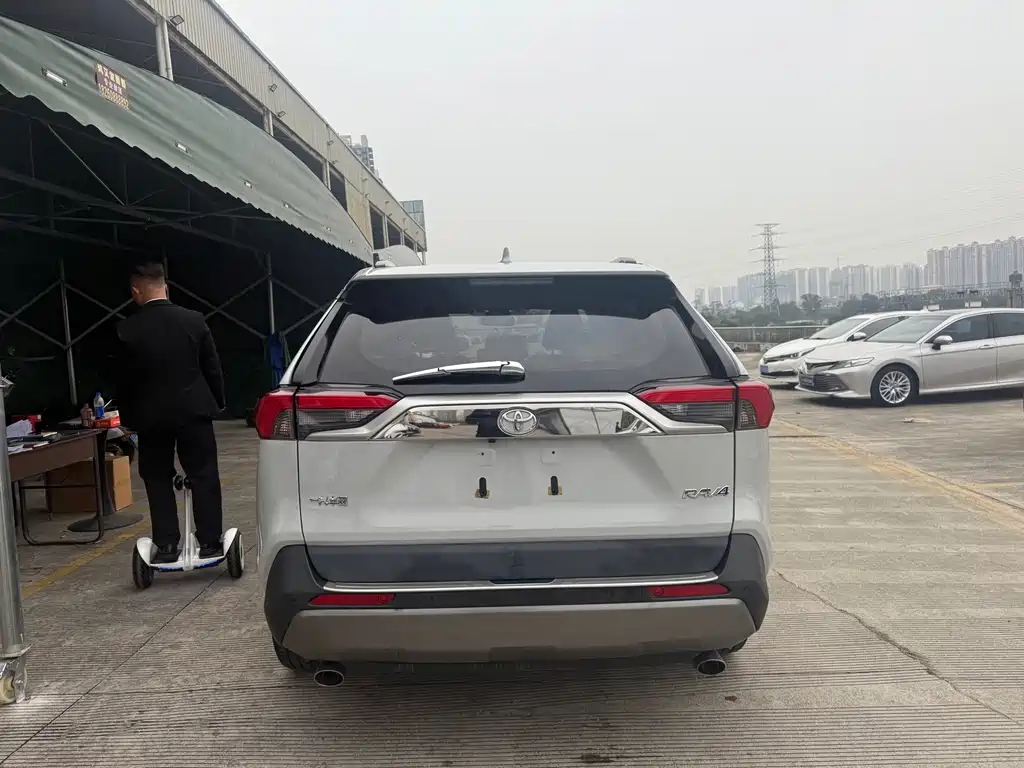 TOYOTA RAV4 RONGFANG