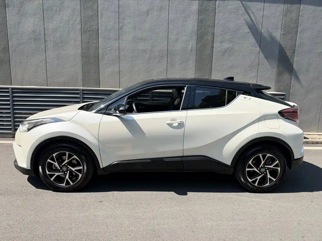Toyota C-HR — миниатюра 13