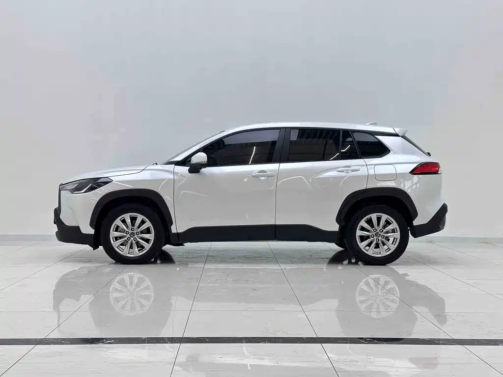 Toyota Corolla Cross — миниатюра 5