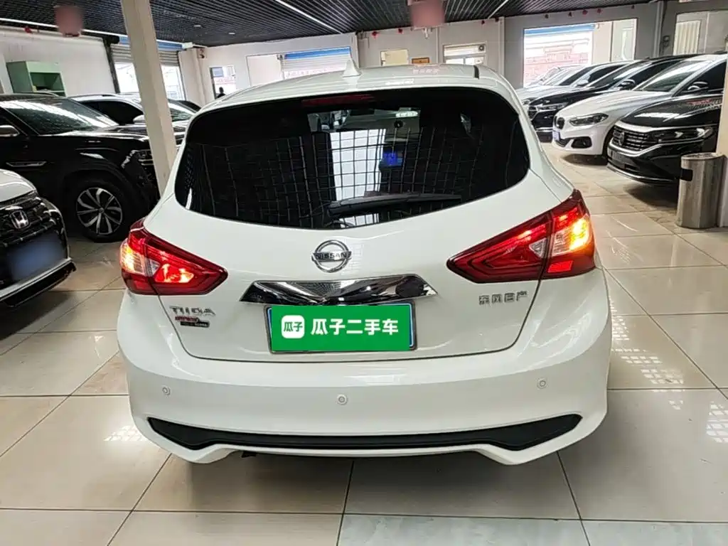 Nissan Tiida — миниатюра 6