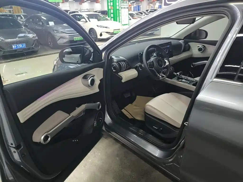 BYD Yuan Plus — миниатюра 16