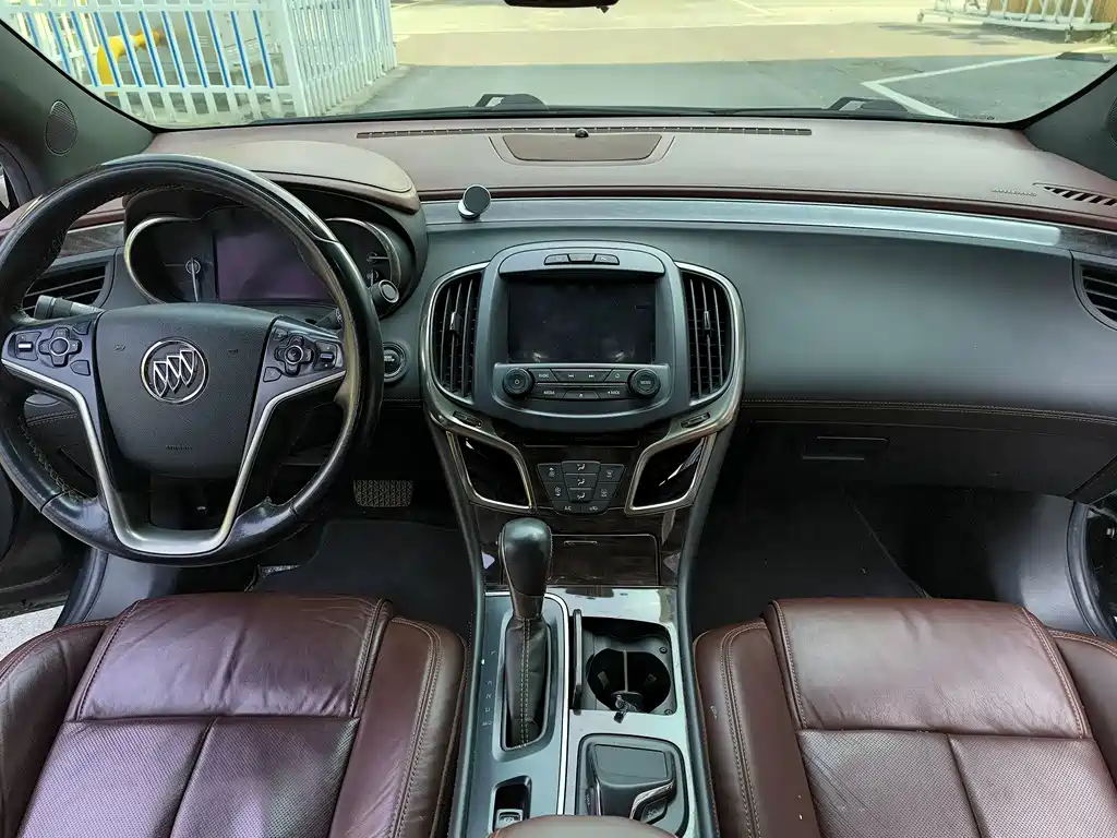 Buick LaCrosse — миниатюра 6