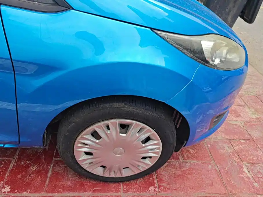 Ford Fiesta — миниатюра 6