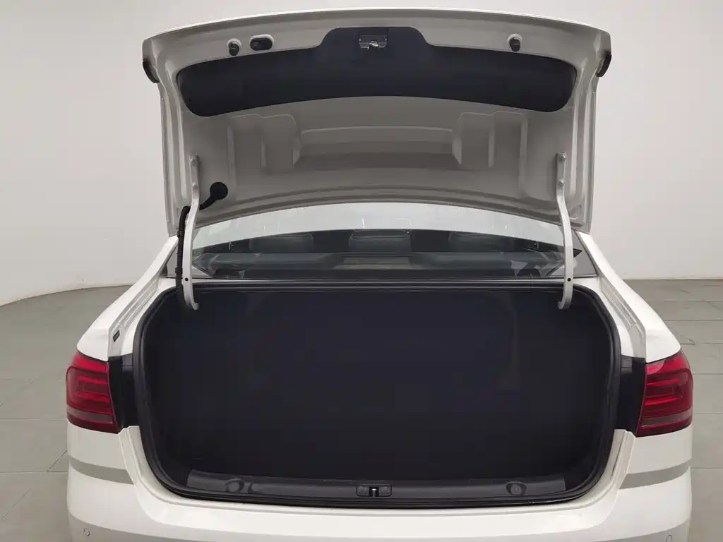 Volkswagen Lavida — миниатюра 16