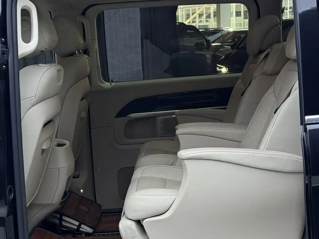 MERCEDES-BENZ V CLASS