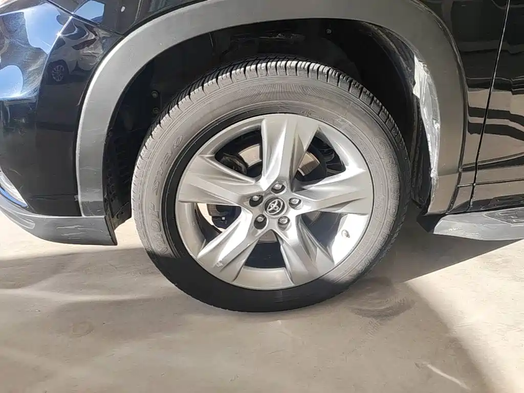 Toyota Highlander — миниатюра 23