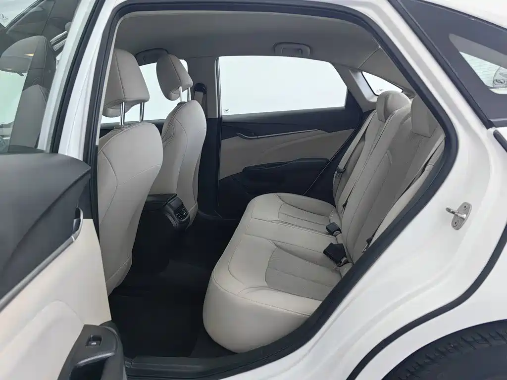 Buick Excelle — миниатюра 15