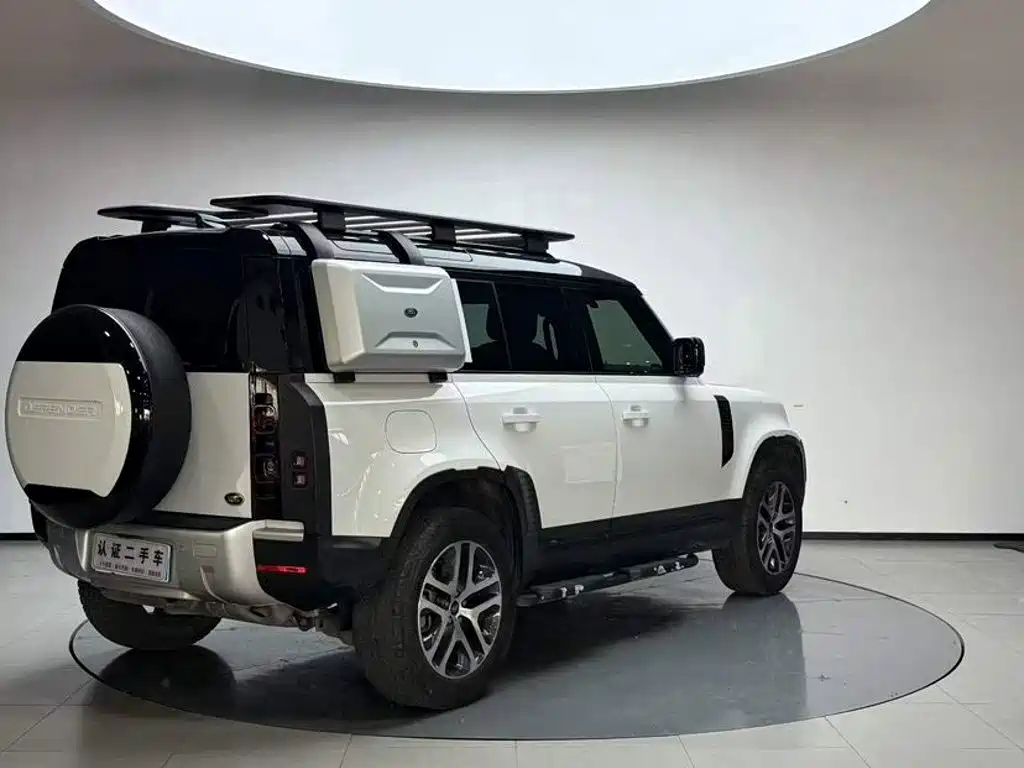 Land Rover Defender — миниатюра 4
