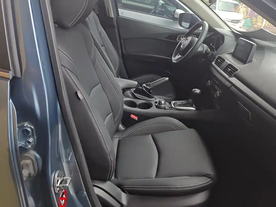 Mazda 3 Axela — миниатюра 8