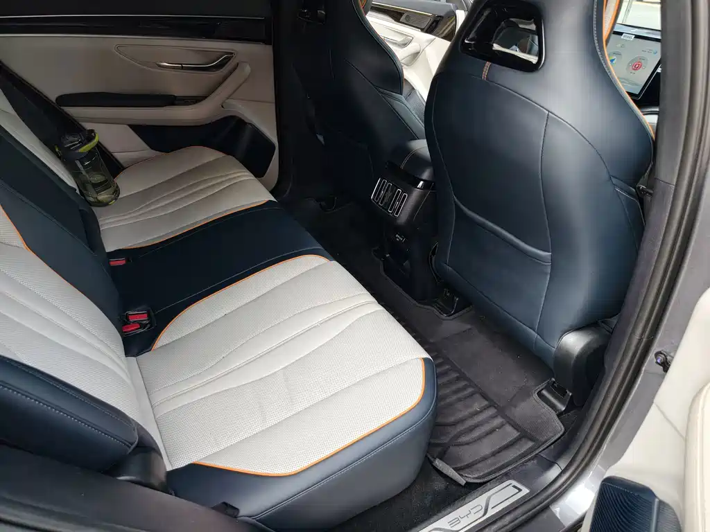 BYD PLUS New Energy — миниатюра 11