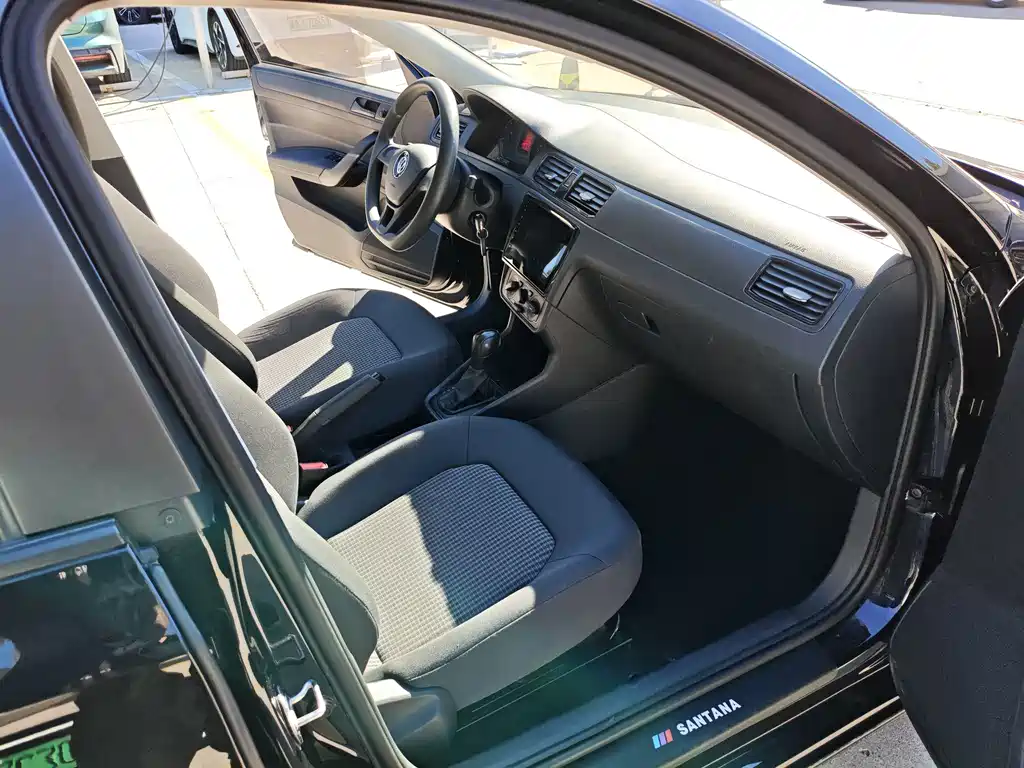 Volkswagen Santana — миниатюра 13